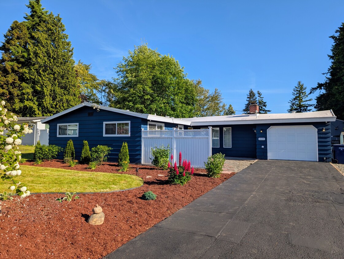 Primary Photo - Refined 4BR House + private office, EV, garage, huge patio