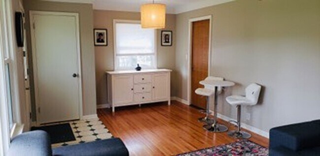 Foto del edificio - Stunning 4 bedroom rambler in beautiful Ro...