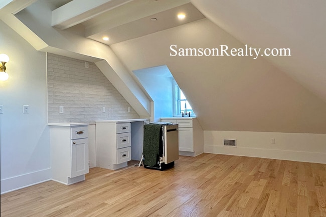 Photo - 31 Hope St Apartment