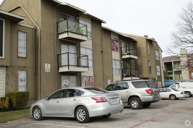 Building Photo - Lyric Midtown Apartments