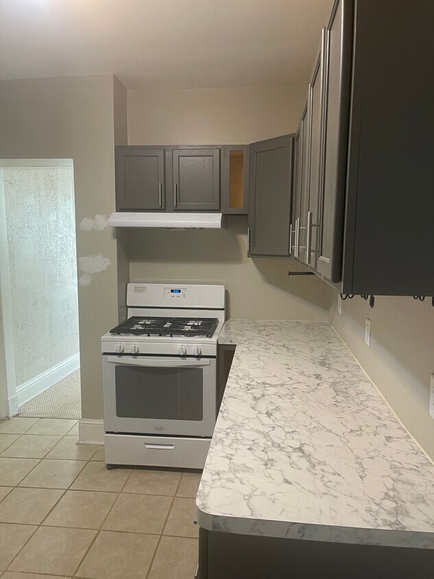 Foto principal - 119 W Front St