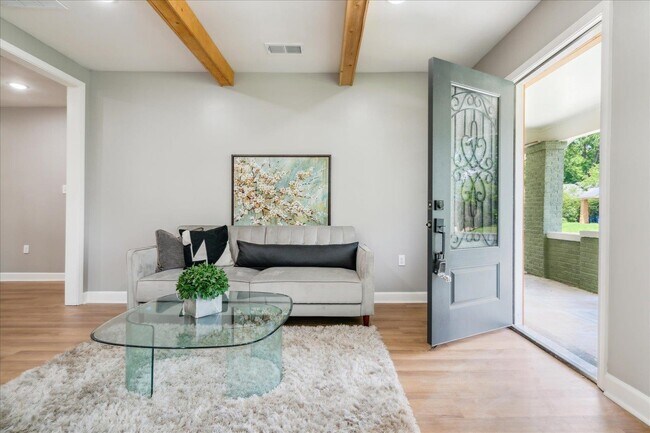 Building Photo - 893 N McNeil St