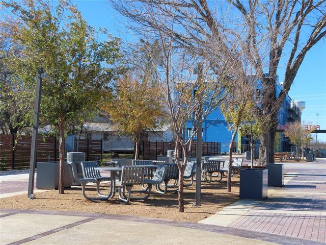 Foto del edificio - 112 Greenhill Ln
