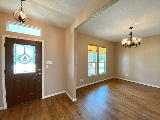 Foto del edificio - 26633 Decker Prairie-Rosehill Rd