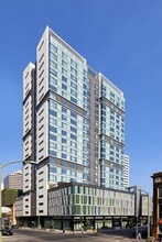 Building Photo - Zo