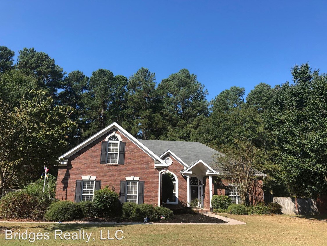 Foto principal - 1954 Green Forest Dr