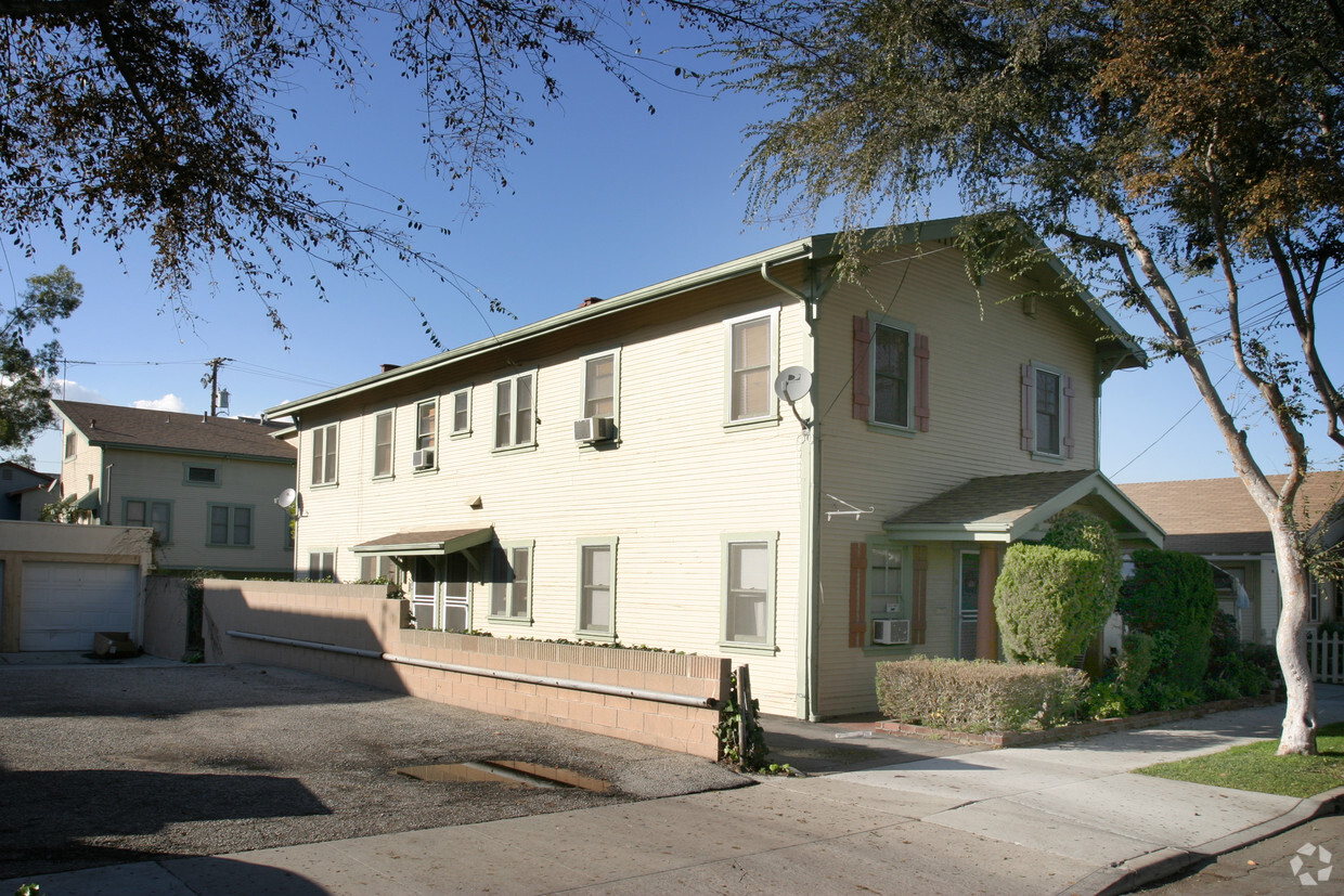 Primary Photo - 1315 Park Ave