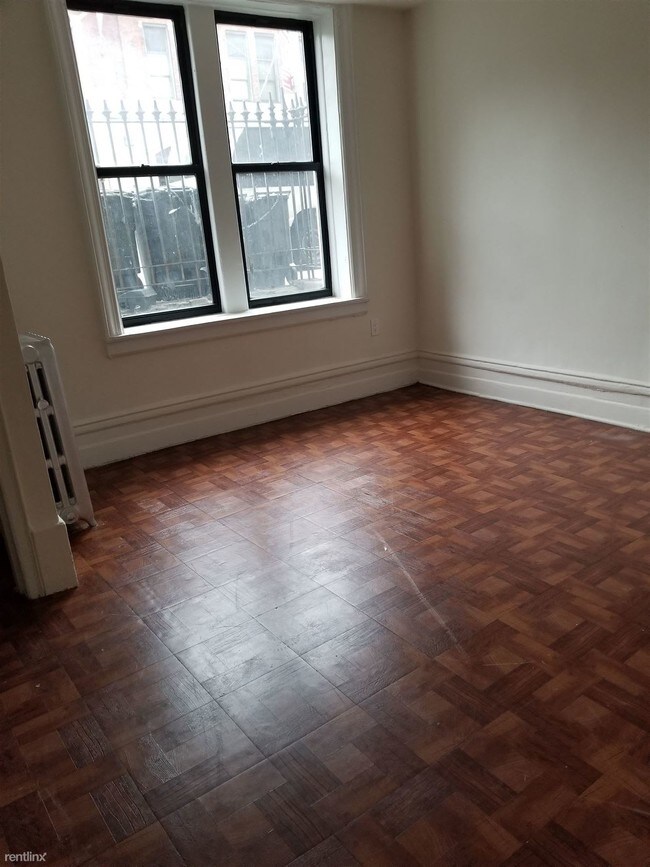 Foto del edificio - 1 br, 1 bath  - 1250 Morris Ave