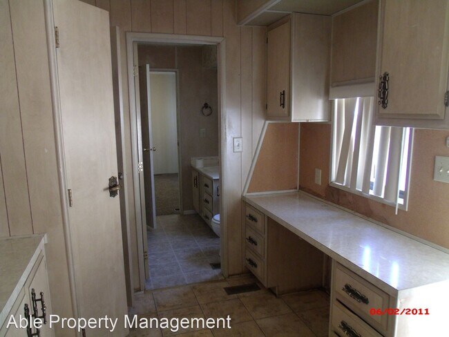 Foto del edificio - 2 br, 2 bath House - 141 Larch Ct