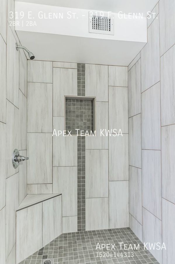 Building Photo - $1200- Beautifully Remodeled 2 Bed | 1.5 B...
