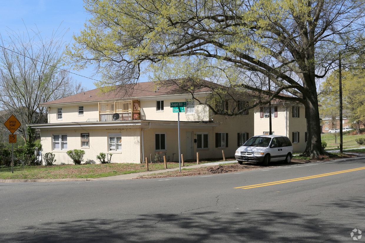 Building Photo - 1401 W Chapel Hill St