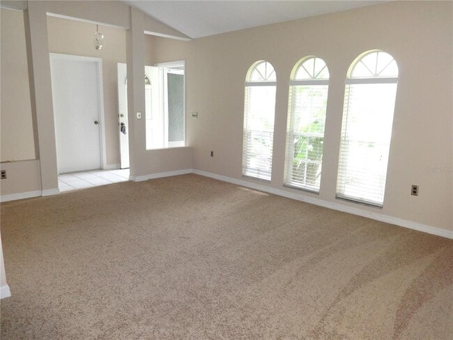 Building Photo - 317 Silver Pine Dr