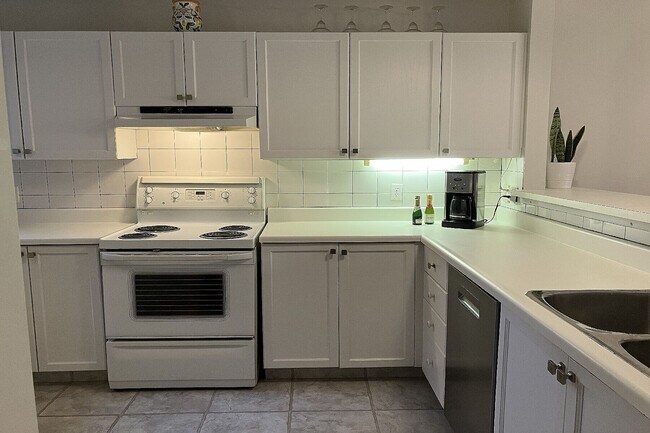 Photo du bâtiment - 903 Cedar Pointe Ct