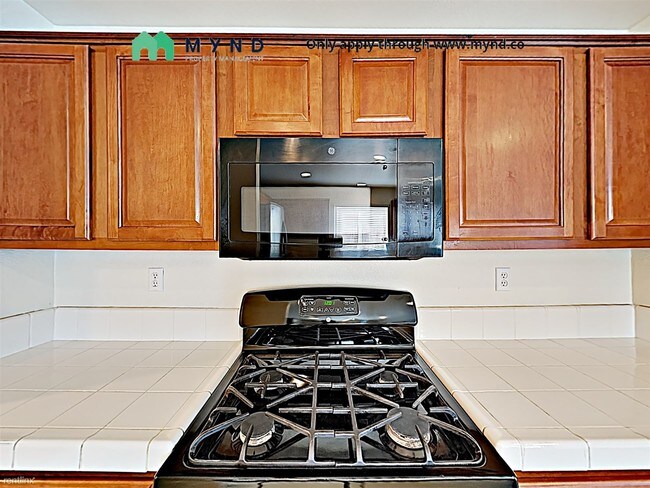 Building Photo - 4 br, 2.5 bath House - 10169 Jenny Lynn Way