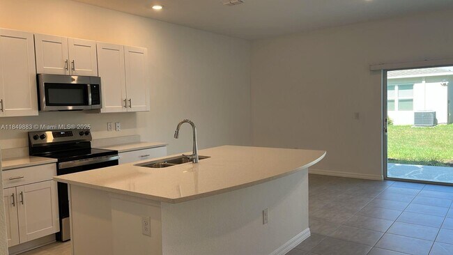 Foto del edificio - 2565 Penguin Blvd