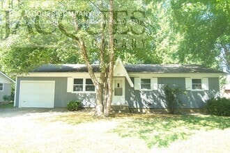 Building Photo - 307 S Prince Ln