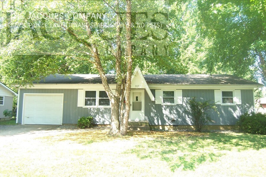 Foto principal - 307 S Prince Ln