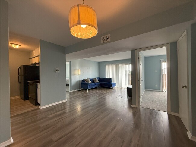 Foto del edificio - 8523 Hearth Dr