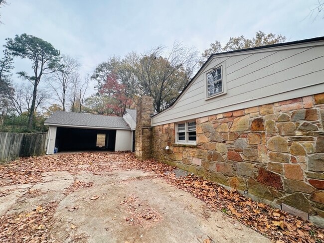 Building Photo - 3362 Scenic Hwy