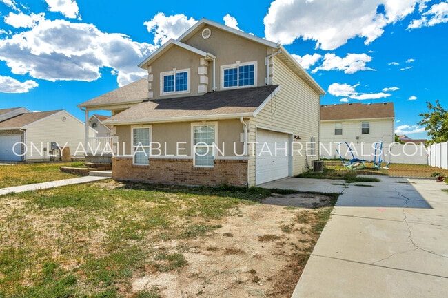 Building Photo - 3094 Burdock Dr