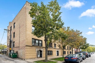 Building Photo - 3608 W Dickens Ave