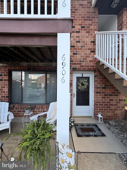 Building Photo - 6906 Hilltop Dr
