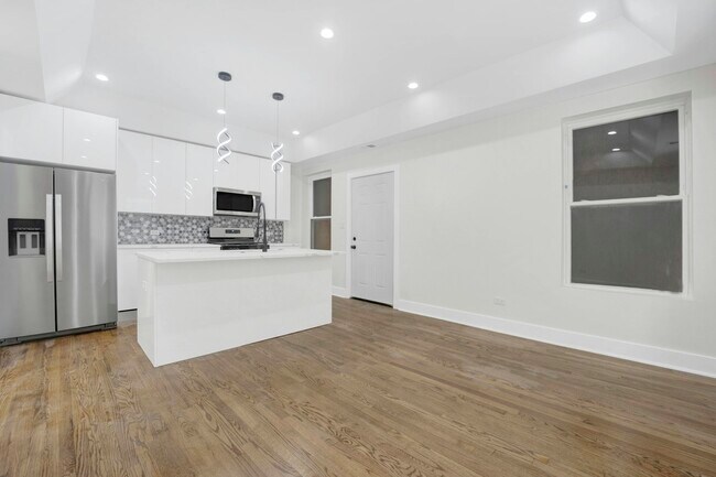 Foto del edificio - 4927 S Prairie Ave