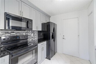 Building Photo - 3422 NW 110th Way