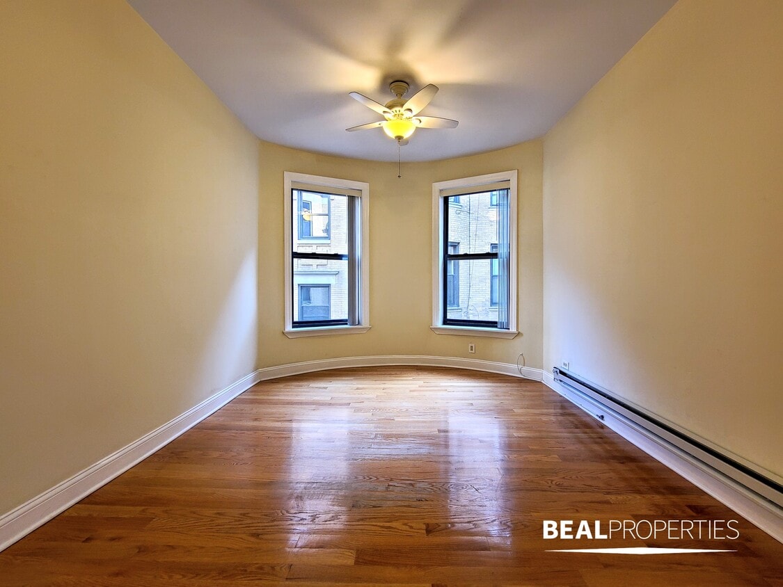 Primary Photo - 1220 N Dearborn St