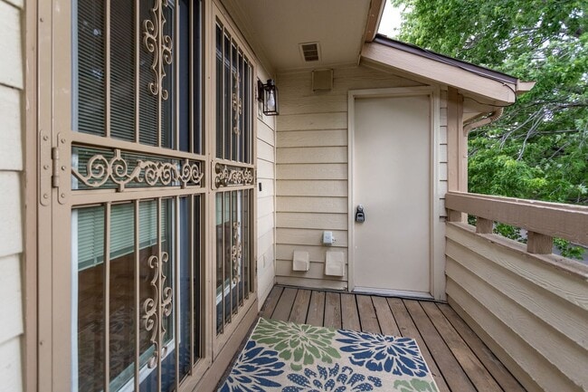 Photo - Cozy 2 bedroom, 1 bathroom retreat in a Gated Community! House