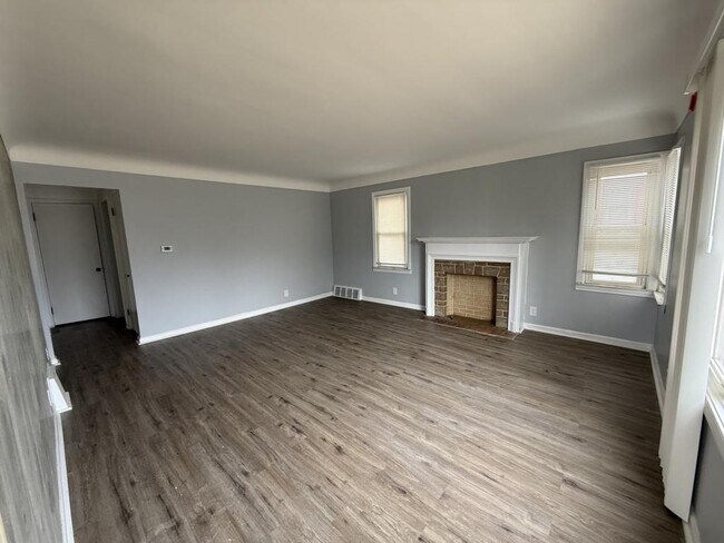 Foto del edificio - 1410 Bradley Ave