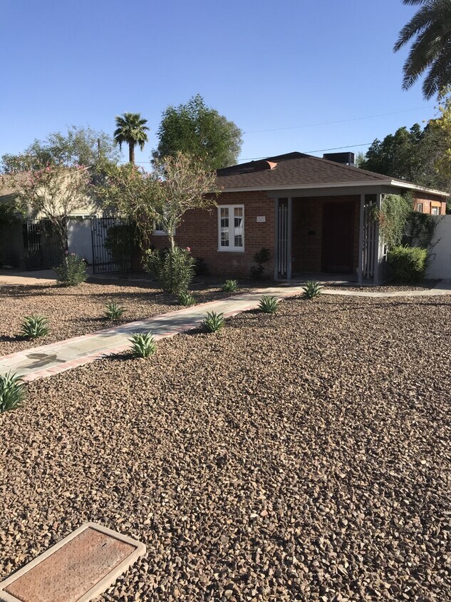 349 E Clarendon Ave, Phoenix, AZ 85014 House for Rent in Phoenix, AZ
