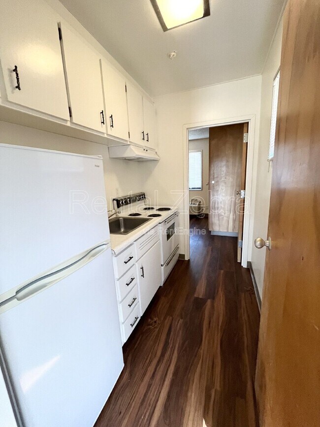 Foto del edificio - 3745 Hospital Rd