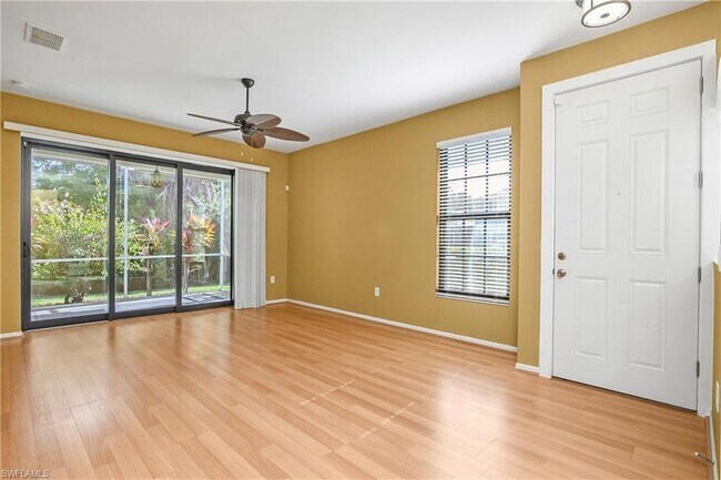 Foto del edificio - 7820 Sandpine Ct