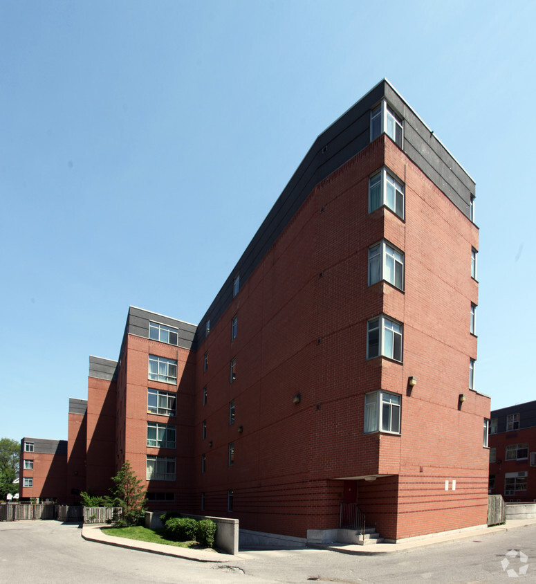 Building Photo - 11 Randolph Ave