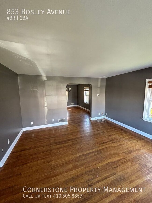 Foto del edificio - 853 Bosley Ave