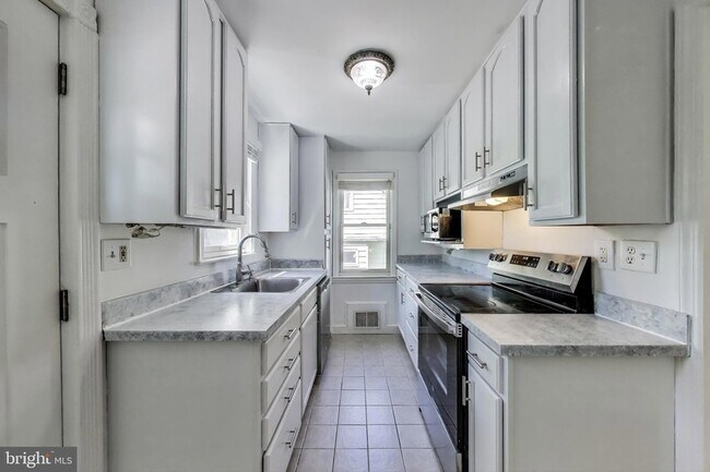 Foto del edificio - 4600 Jones Bridge Rd