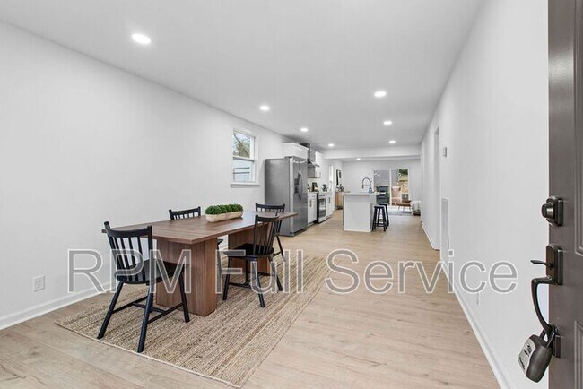 Foto del edificio - 1025 42nd Ave N