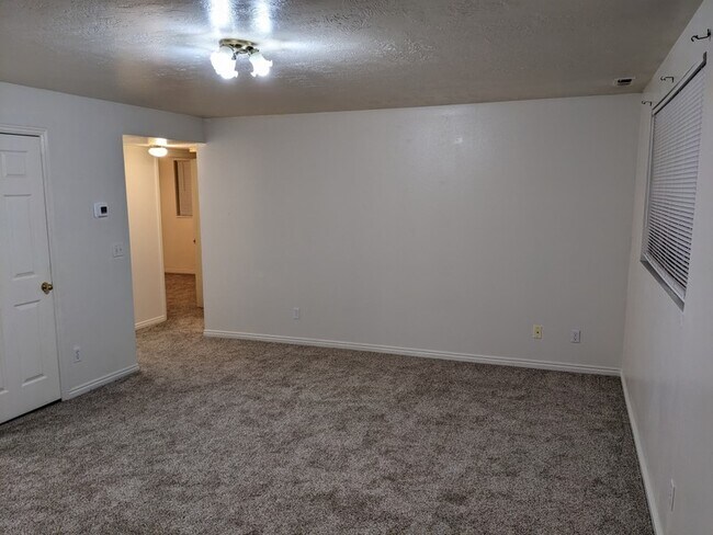 Foto del edificio - 352 N 600 W St
