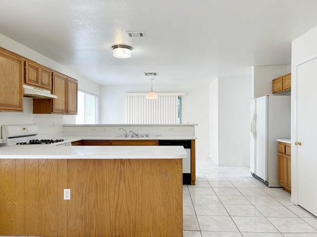 Foto del edificio - 593 Old W Ct