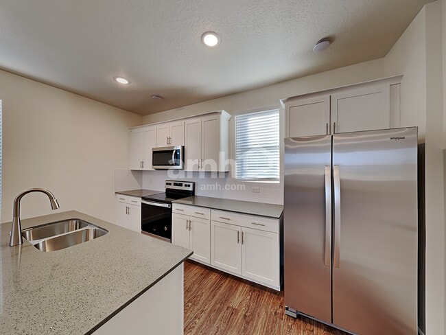 Building Photo - 6022 W South Jordan Pky