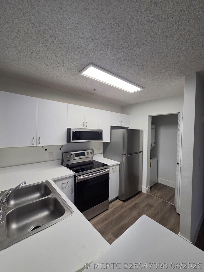 Foto del edificio - 12148 St.Andrews Pl