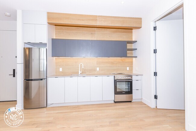 Building Photo - 312 Devoe St