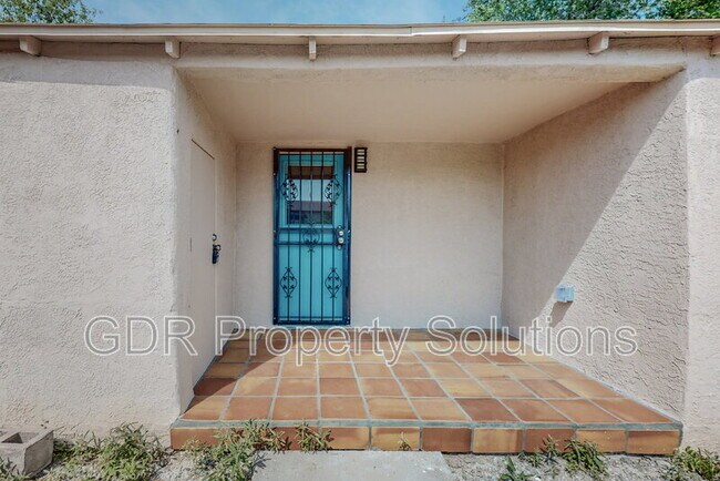 Foto del edificio - 1717 Griegos Rd NW