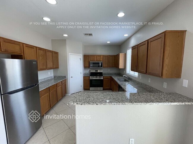 Foto del edificio - 1894 S 216th Ln