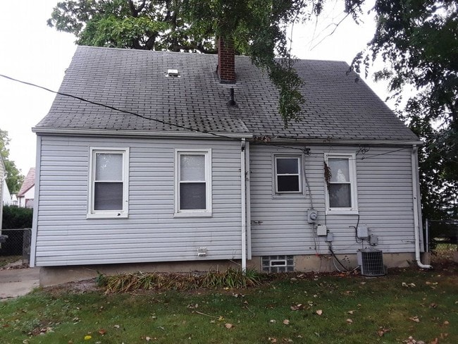 Building Photo - Charming home in Eastpointe