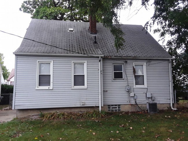 Foto del edificio - Charming home in Eastpointe