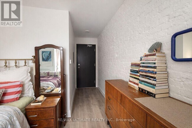Photo du bâtiment - 432 St Clarens Ave