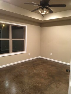 Building Photo - 909 Ava Ln