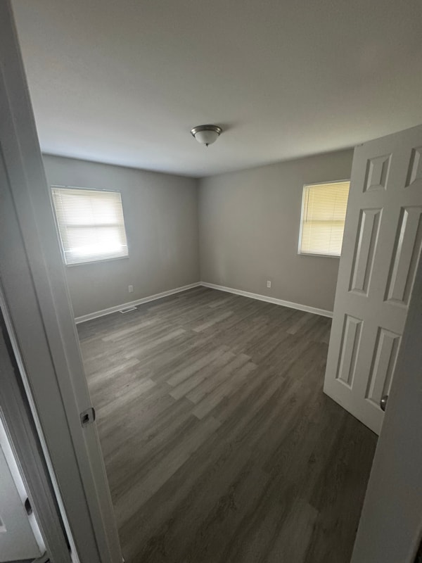 Building Photo - 815 Norwood Dr